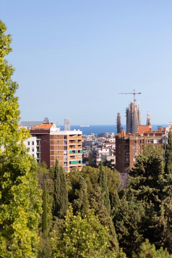 Lodging Apartments Guell Gaudi Barcelona Exterior foto